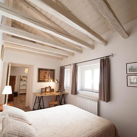 Serravallo'S Apartments Big Триест Экстерьер фото