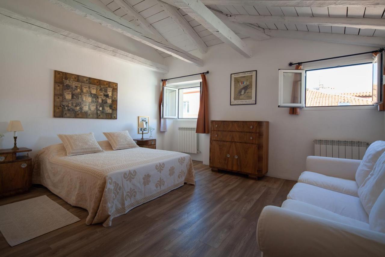 Serravallo'S Apartments Big Триест Экстерьер фото
