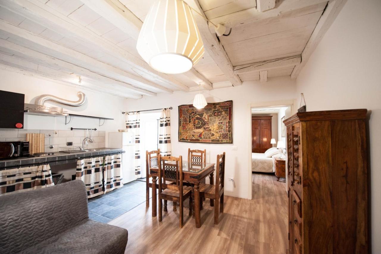 Serravallo'S Apartments Big Триест Экстерьер фото