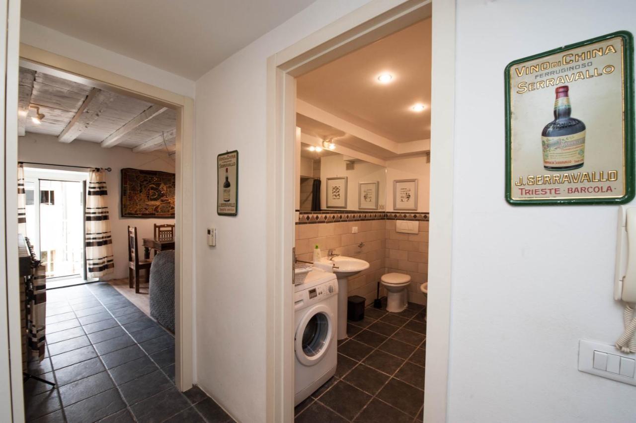 Serravallo'S Apartments Big Триест Экстерьер фото