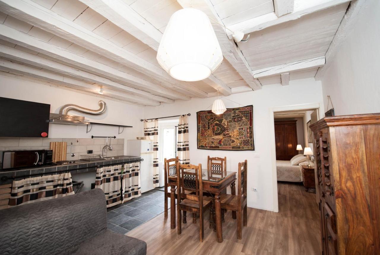 Serravallo'S Apartments Big Триест Экстерьер фото