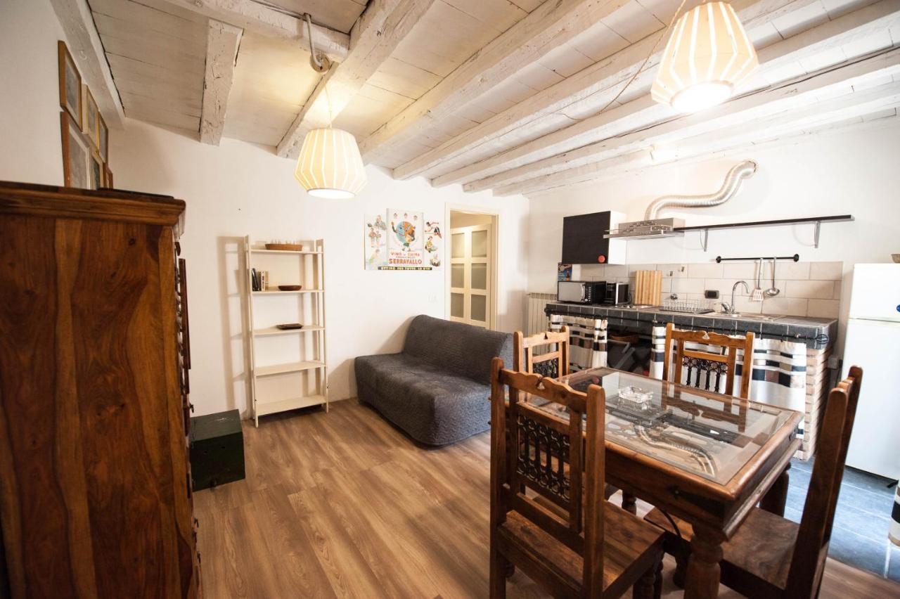Serravallo'S Apartments Big Триест Экстерьер фото